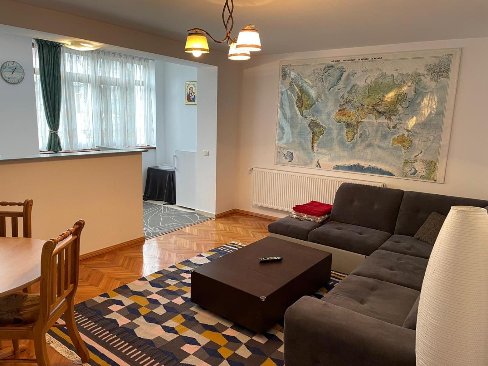 Apartment Victoria ビクトリア エクステリア 写真