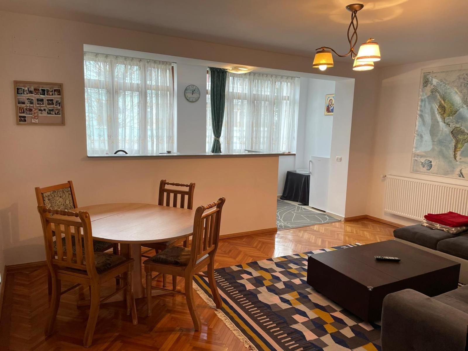 Apartment Victoria ビクトリア エクステリア 写真
